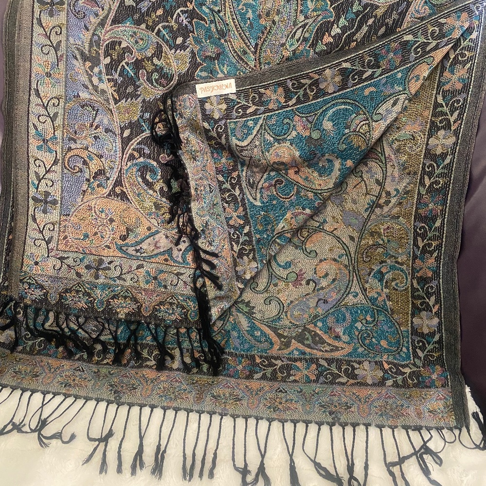Pashmina scarf